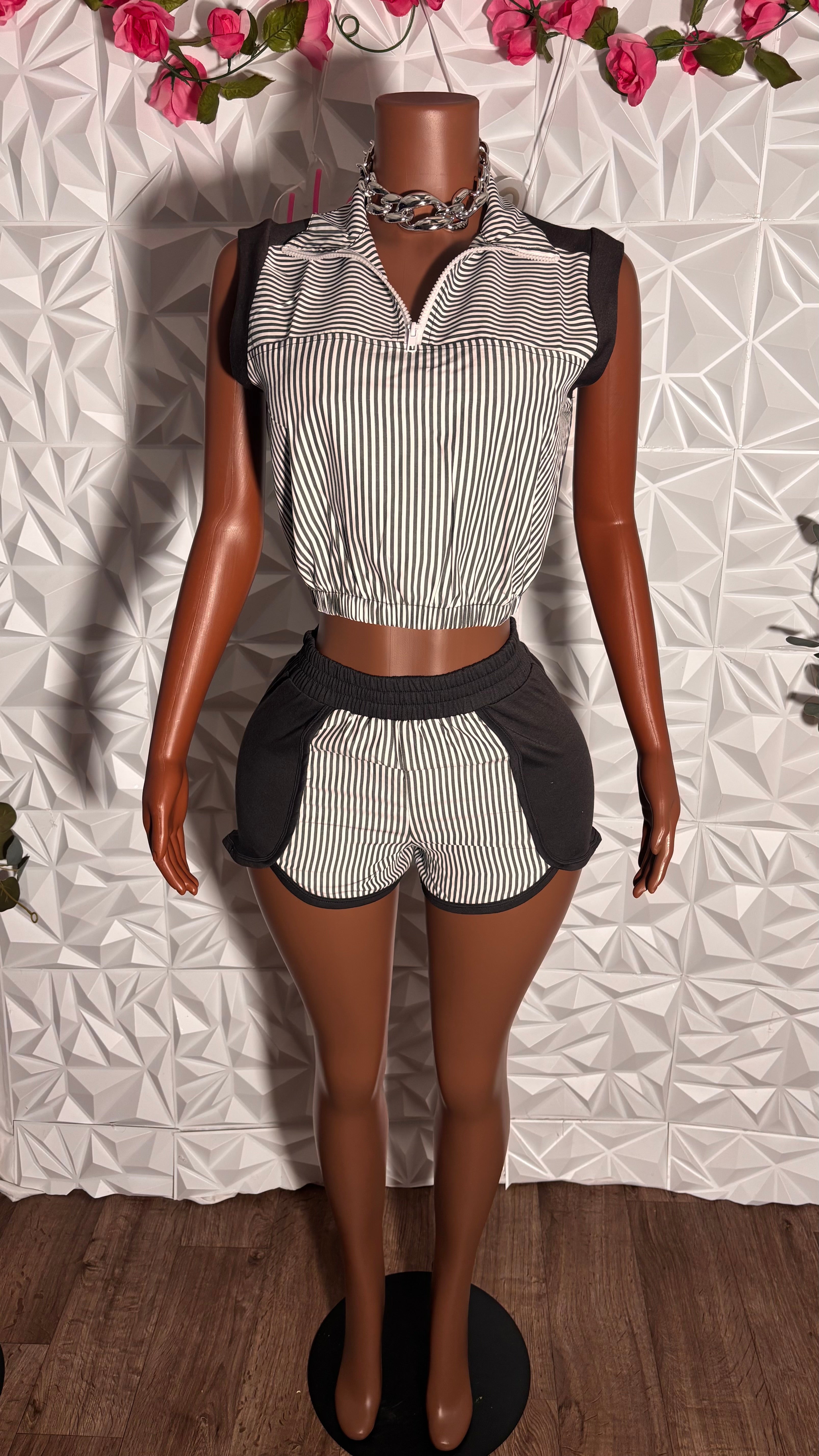 Pin stripe set (Black)