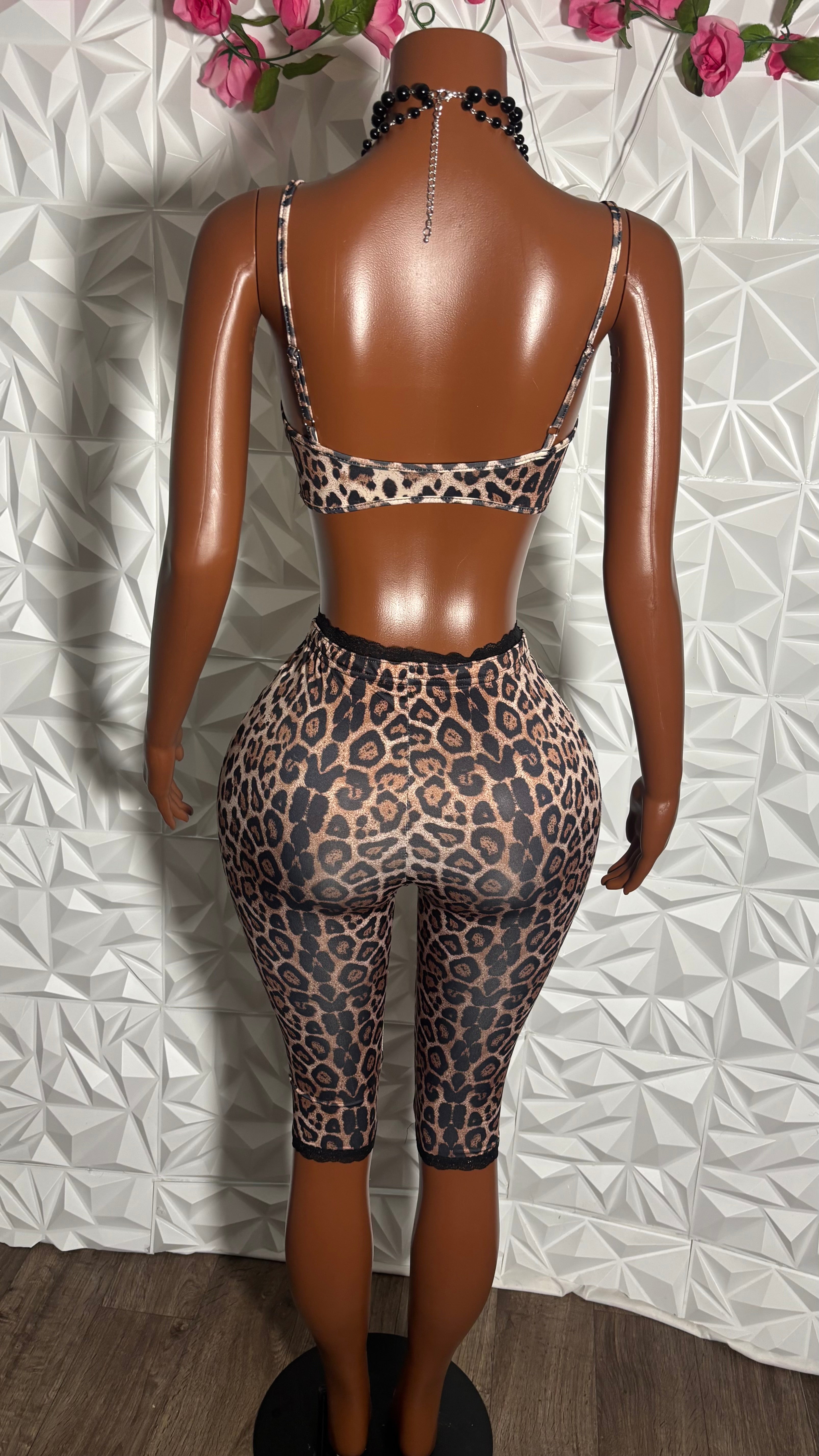 Leopard capri set