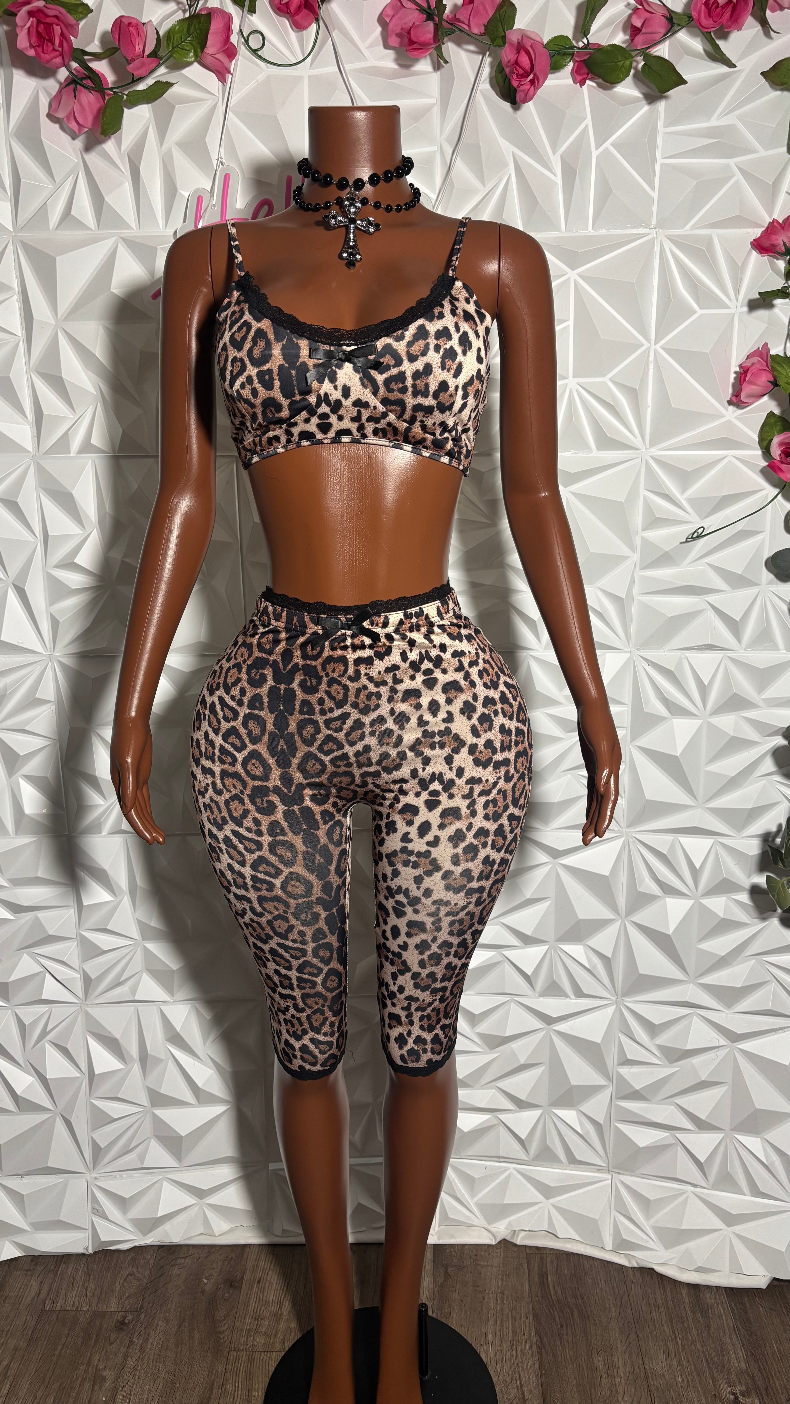 Leopard capri set