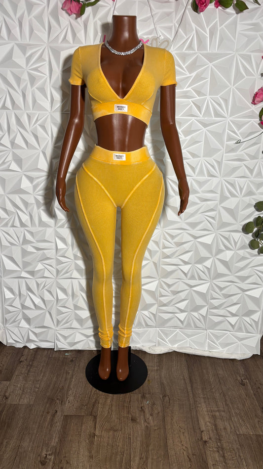 Mineral wash crop legging set (Yellow)