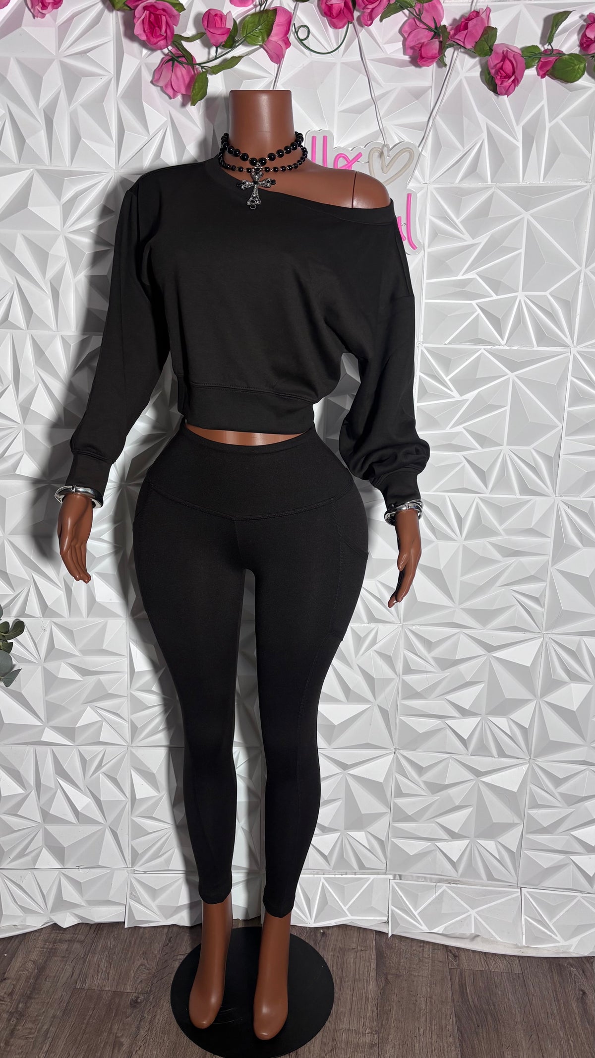 Off shoulder (Black)