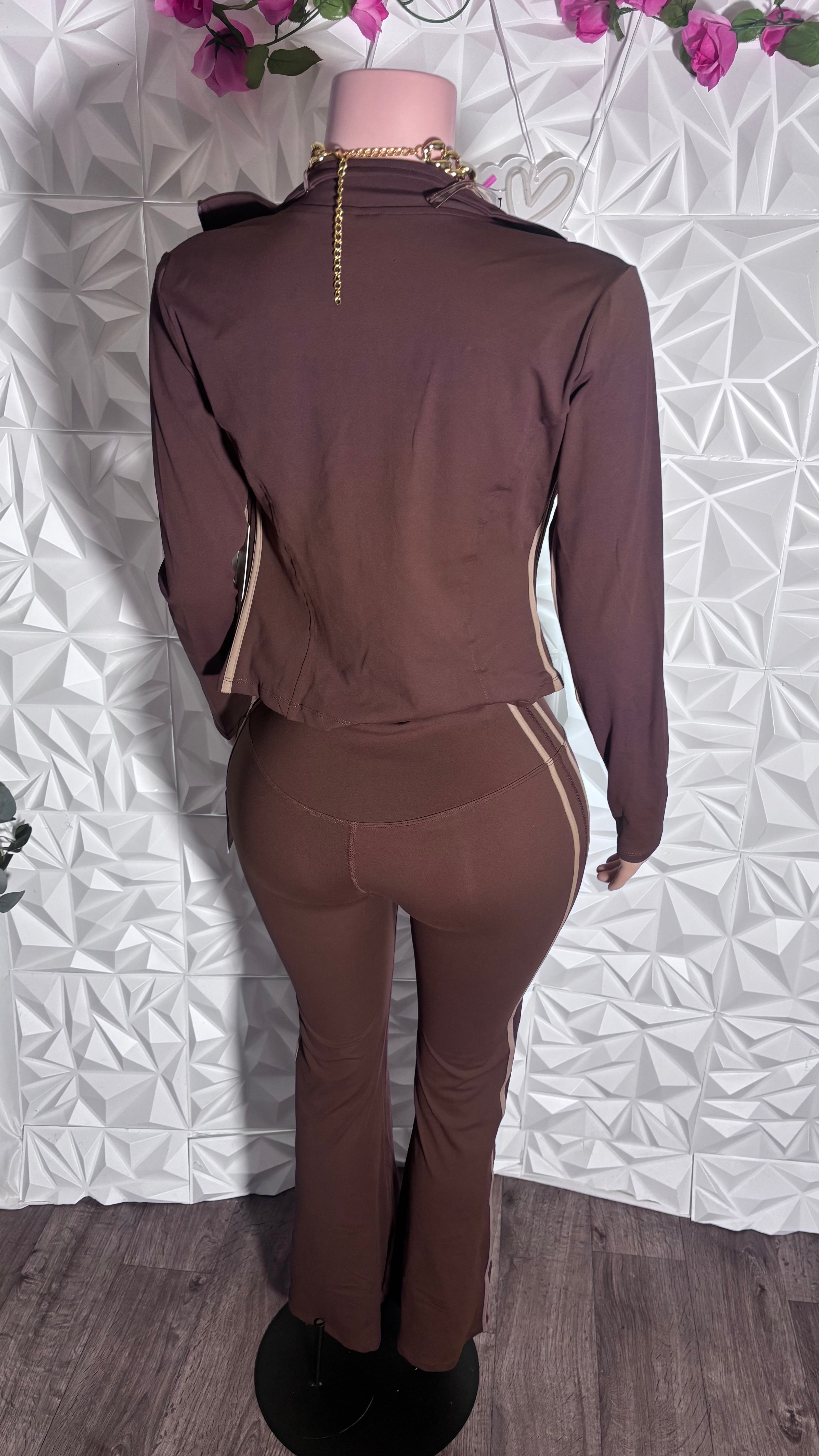 First class 3 piece set (Brown)