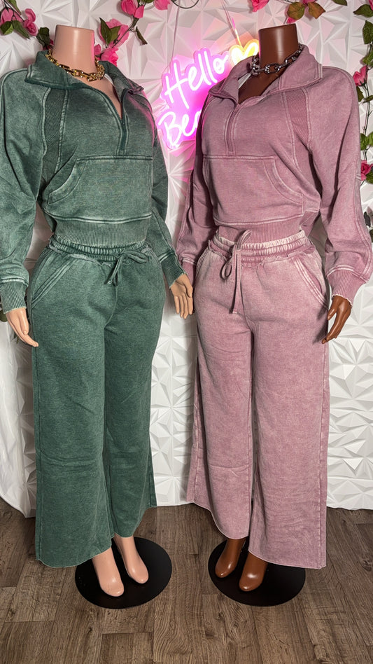 Straight leg sweatsuit