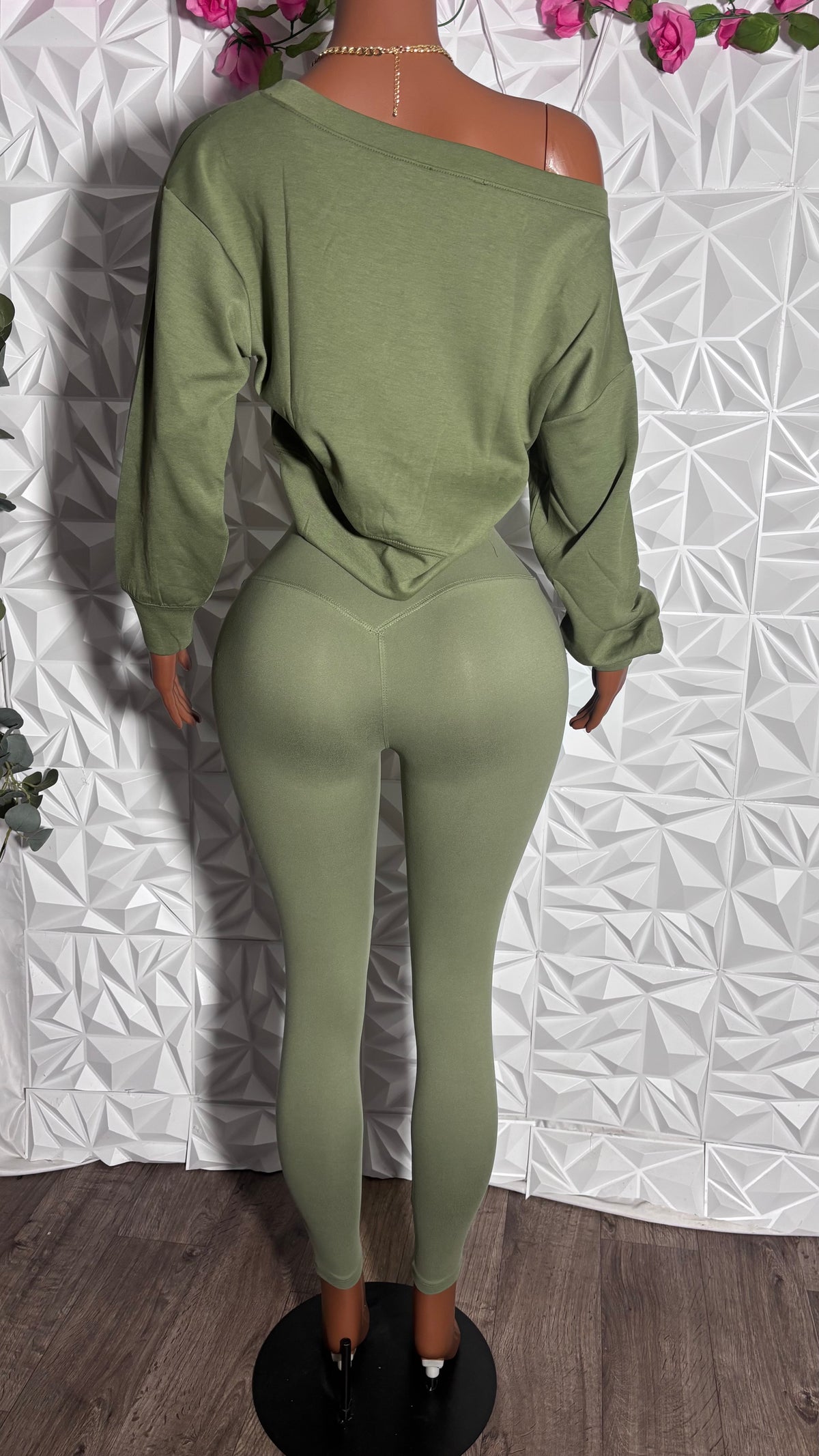 Off shoulder set (Olive)